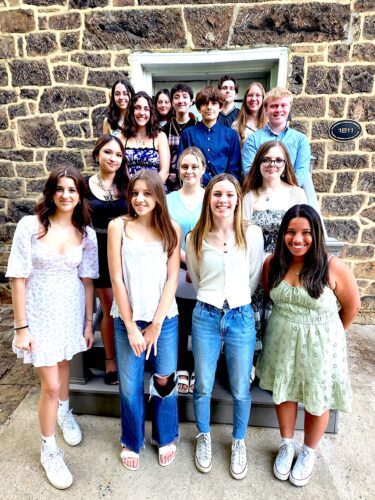 Women’s Club of Altoona honors artists